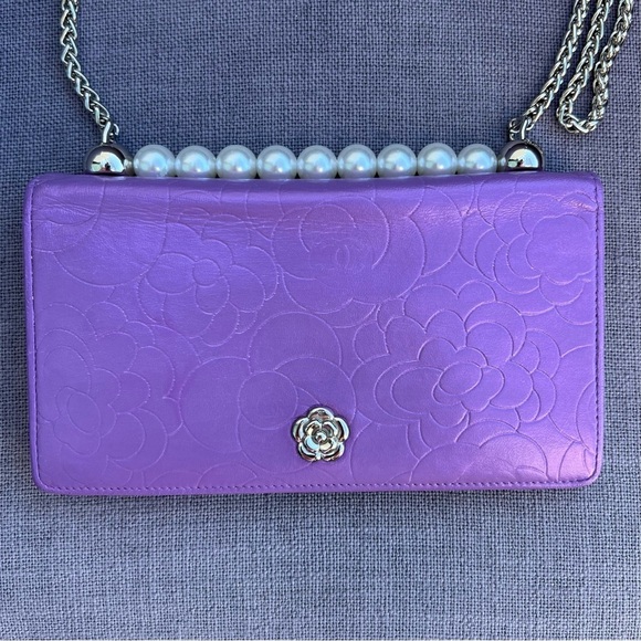 CHANEL Iridescent Purple Camellia CC
Logo Leather Long Bifold Wallet Purse - Picture 3 of 9